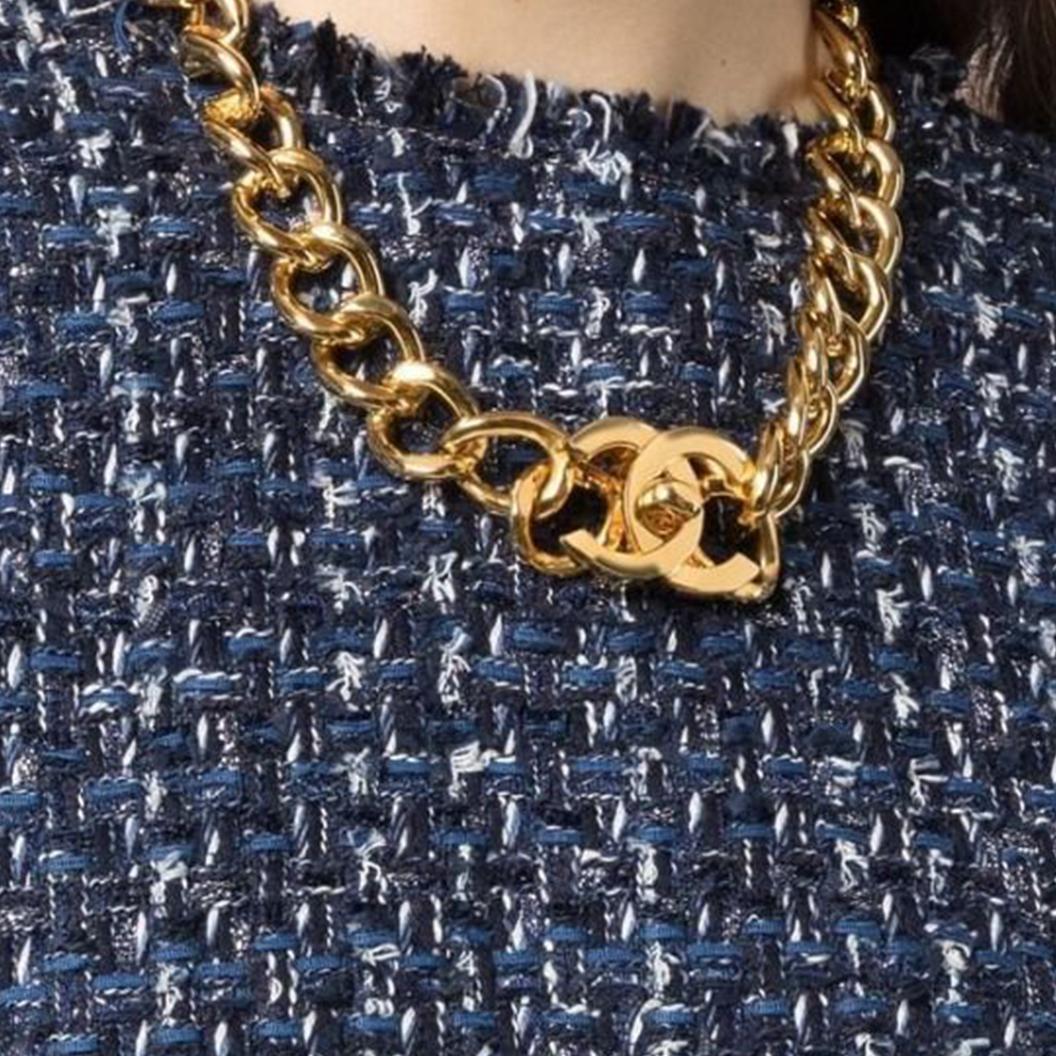 Chanel CC chunky chain necklace In Excellent Condition In London, GB