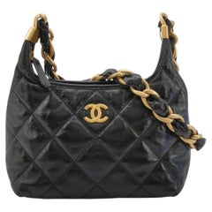 Chanel CC Hobo-Tasche „Chunky Chain“, klein, schwarz, glänzend, geknittertes Lammleder