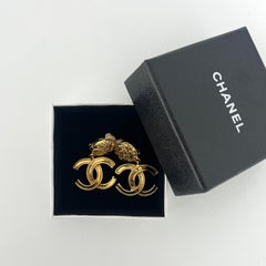 Chanel CC Clip-On Earrings in Gold Metal, Fall–Winter 1995