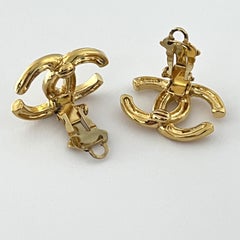 Chanel CC Clip-On Earrings in Gold Metal, Spring–Summer 1993