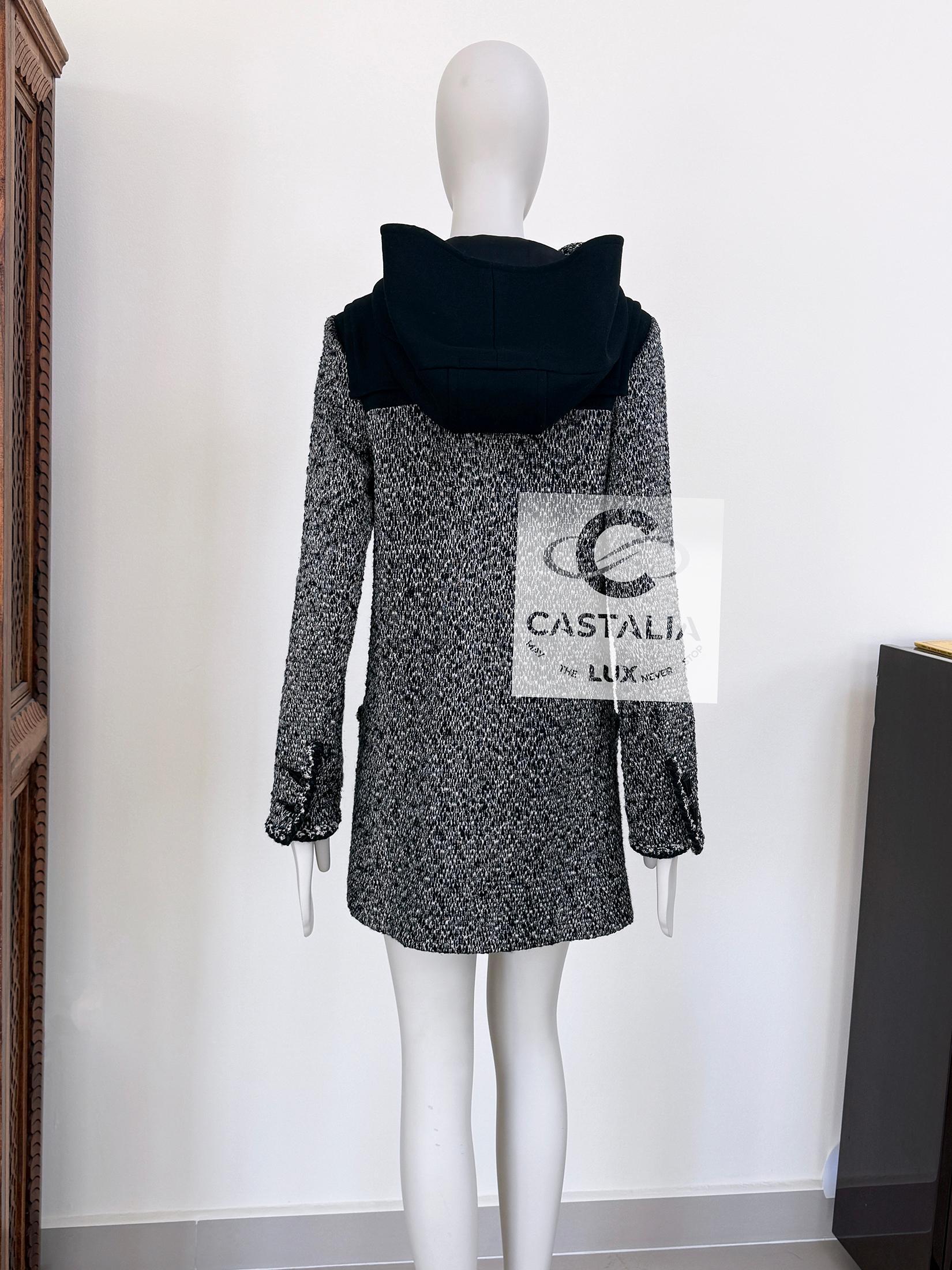 Chanel CC Closures Schwarzer Tweed Parka-Mantel 34 FR im Angebot 10