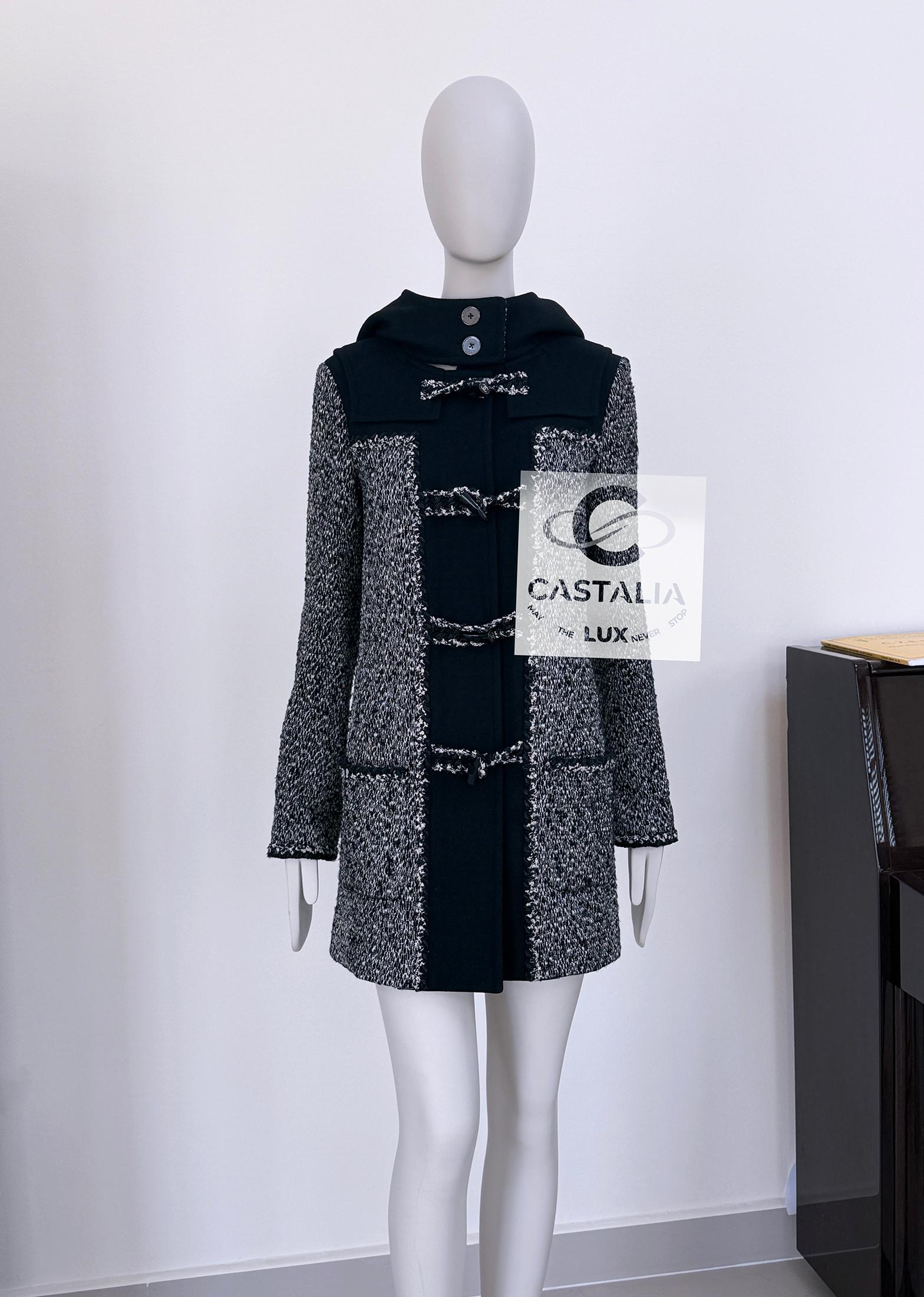 Chanel CC Closures Schwarzer Tweed Parka-Mantel 34 FR im Angebot 16