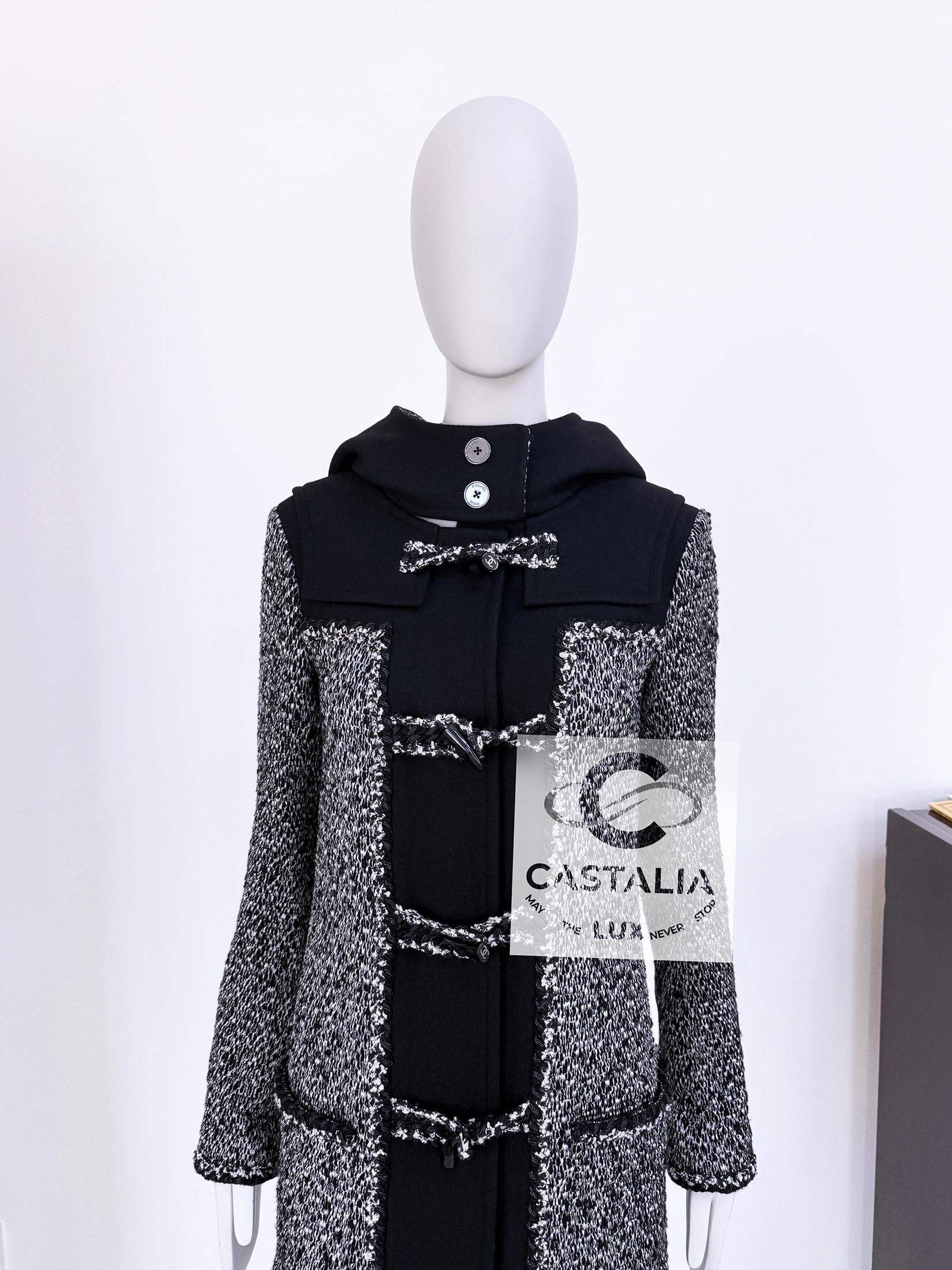 Chanel CC Closures Schwarzer Tweed Parka-Mantel 34 FR im Angebot 3