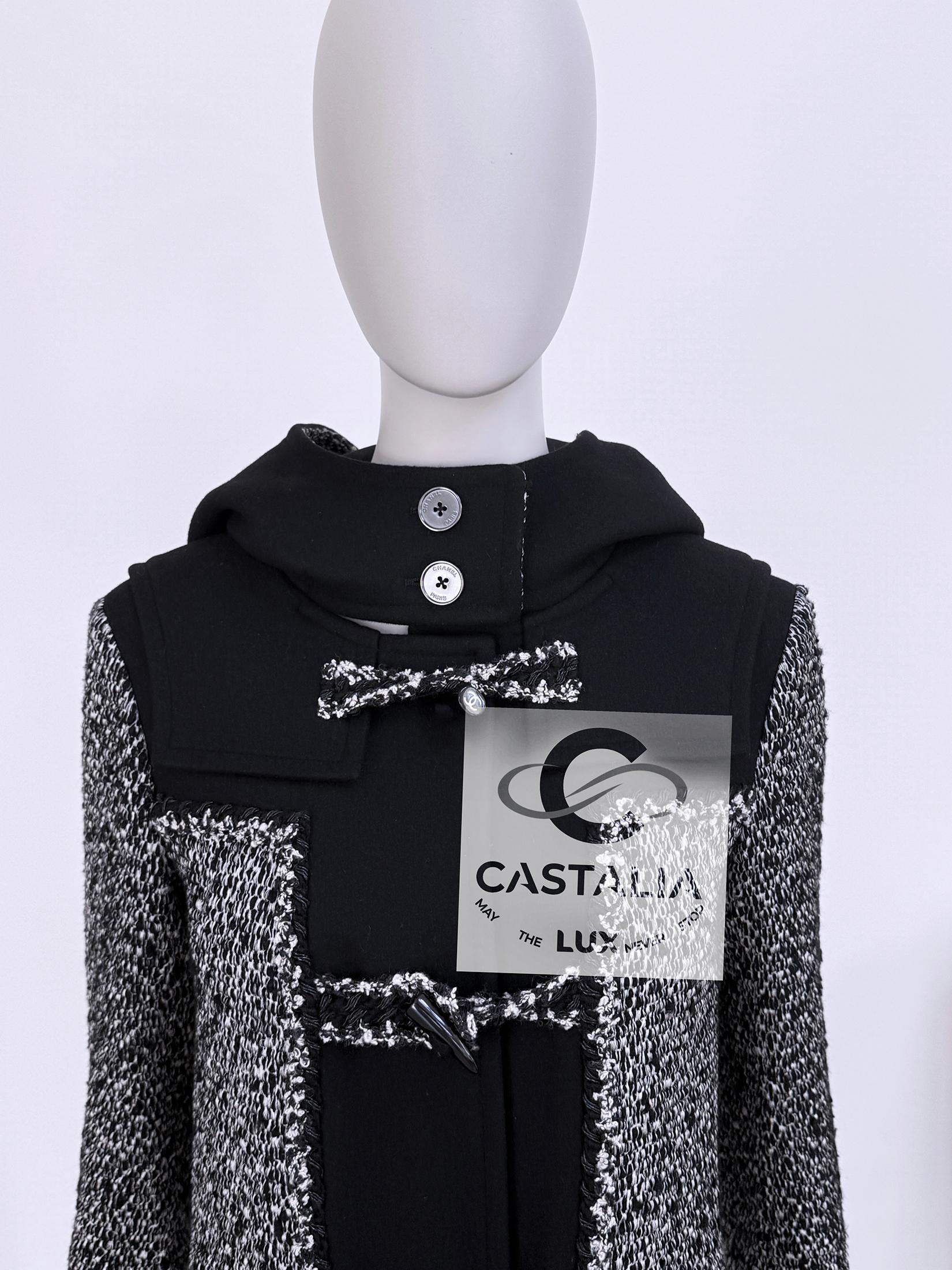 Chanel CC Closures Schwarzer Tweed Parka-Mantel 34 FR im Angebot 4