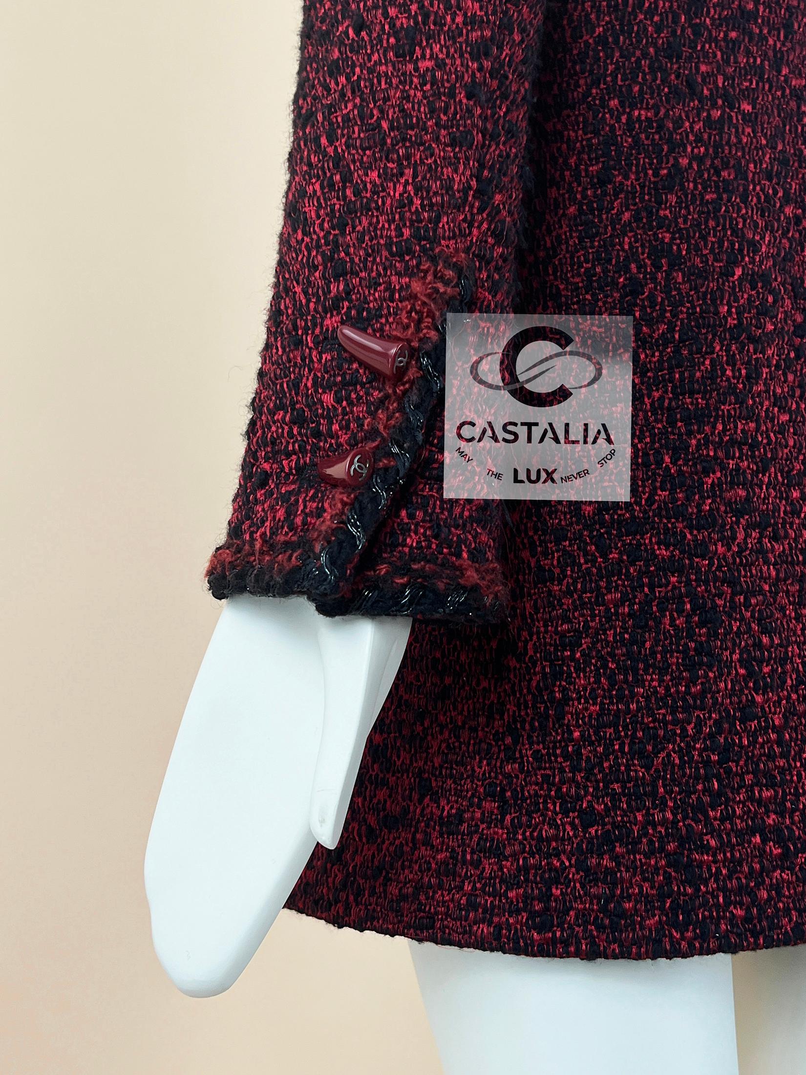 Chanel CC Closures Burgundy Tweed Parka Coat 40 FR For Sale 3
