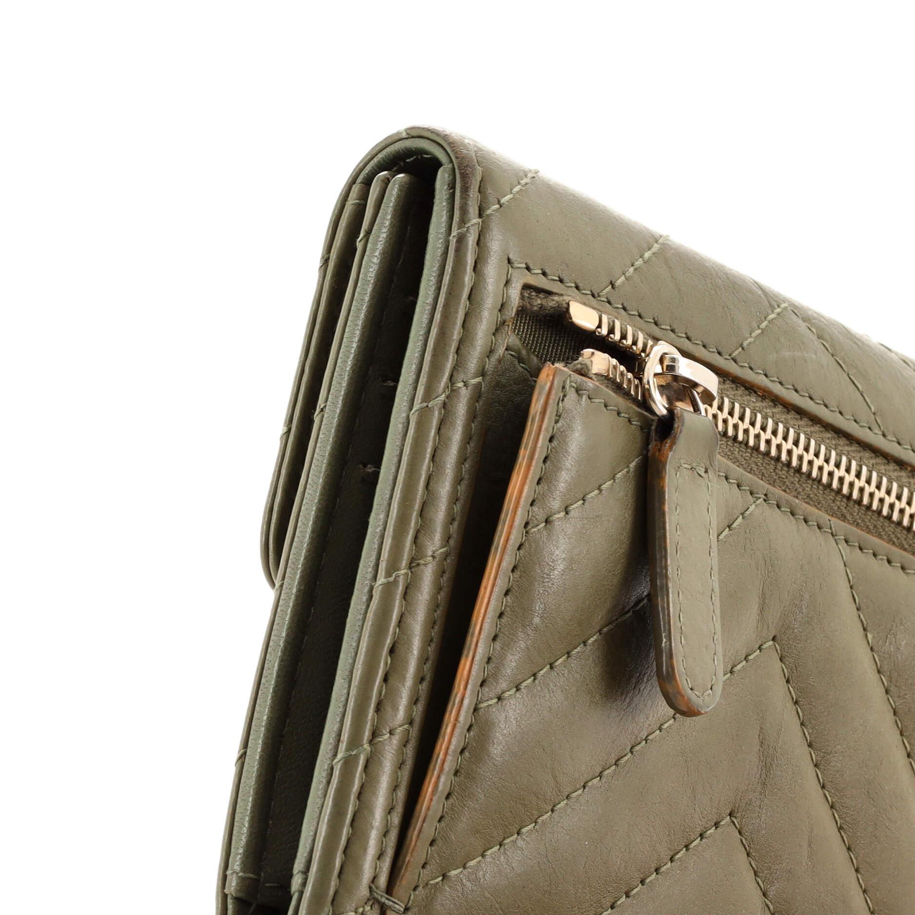 Chanel CC Compact Classic Flap Wallet Chevron Lambskin 2