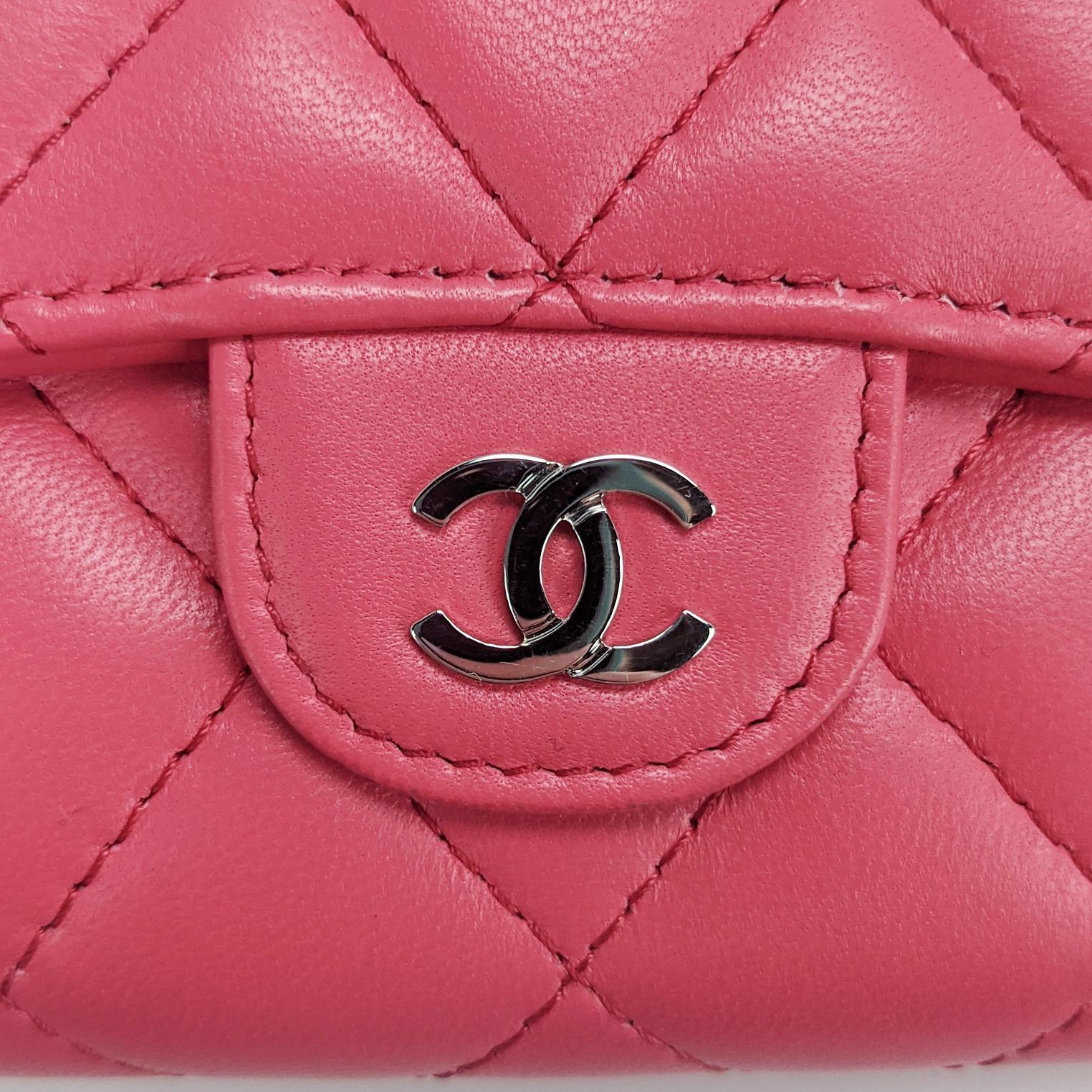 chanel card holder colors