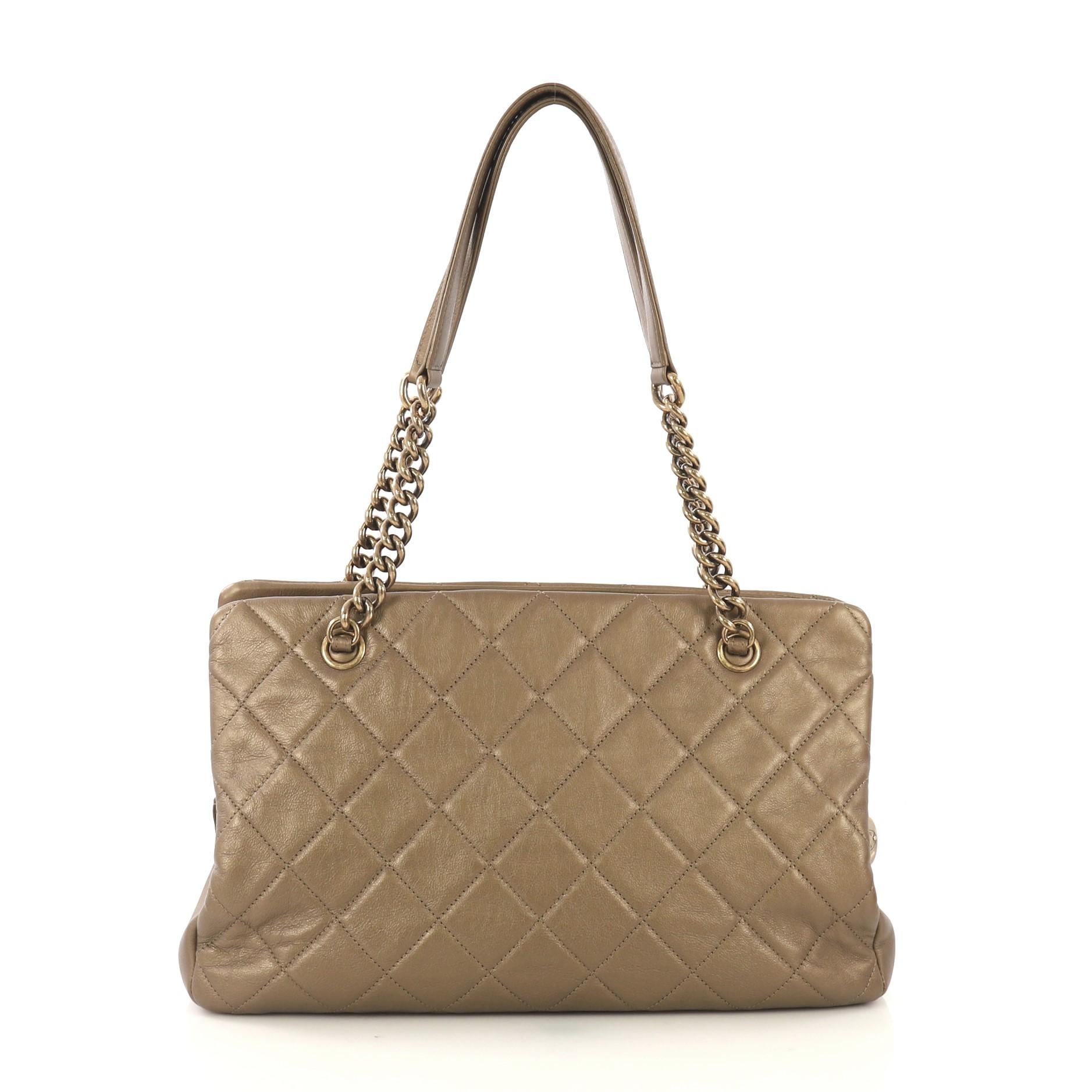 Chanel CC Crown Tote Quilted Leather Medium In Good Condition In NY, NY