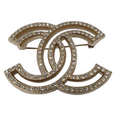 Chanel CC Kristallbrosche
