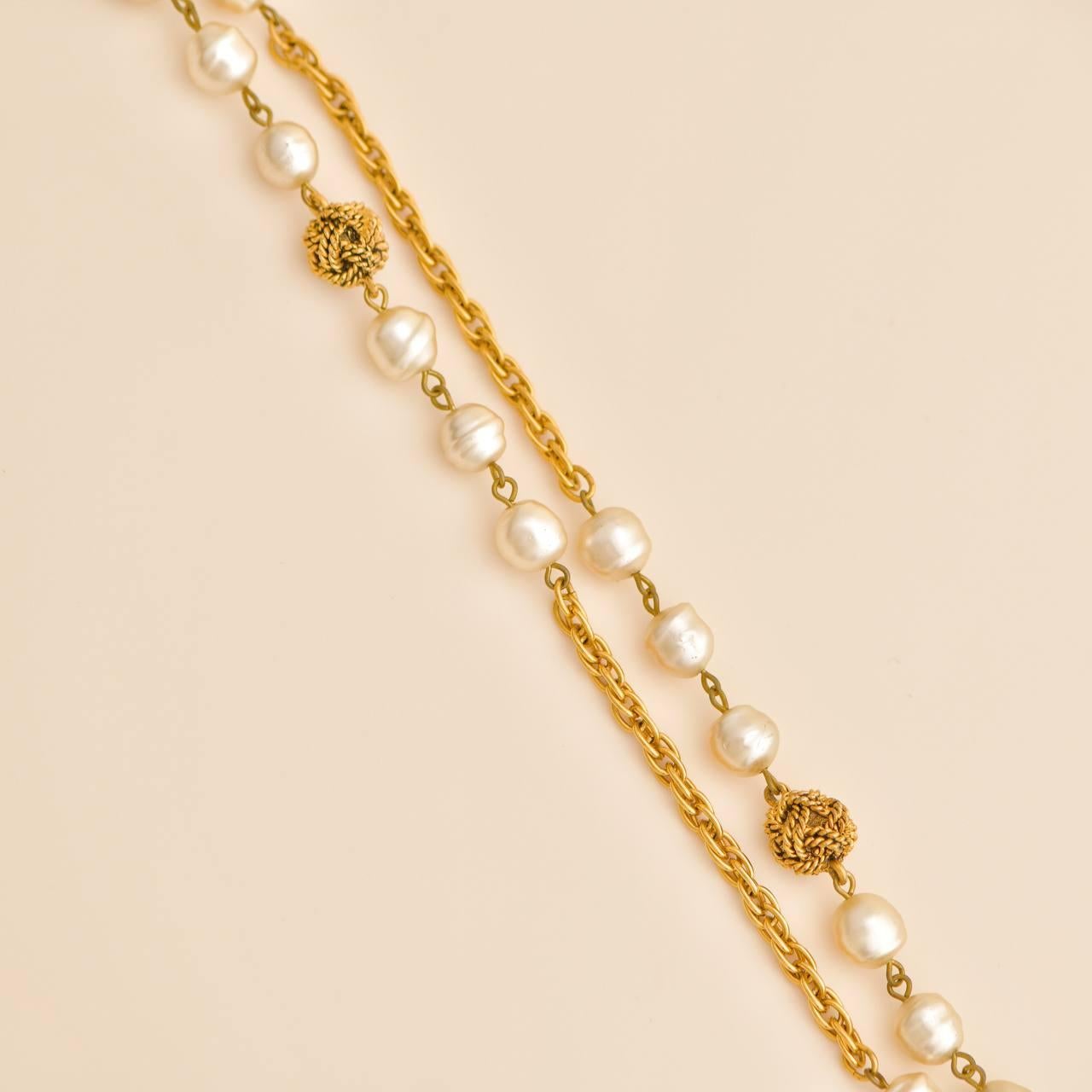 Women's or Men's Chanel CC Crystal Faux Pearl Gold Tone Rope Bead Long Necklace For Sale