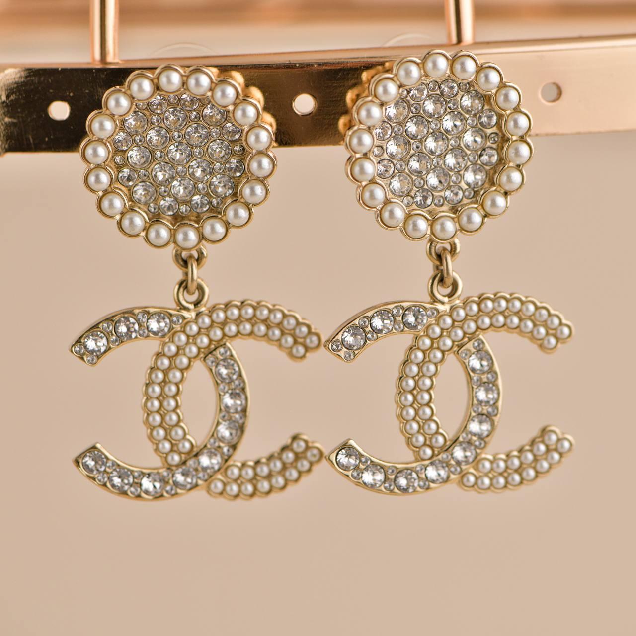 Chanel CC Crystal Faux Pearl Pendant Drop Earrings For Sale 3