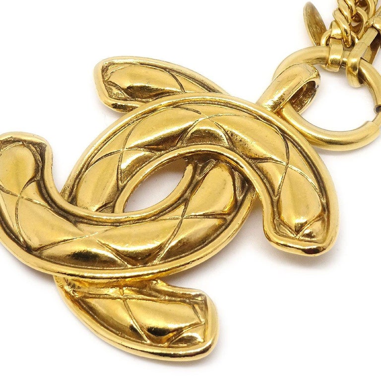 CHANEL CC Cushion Gold Metal Charm Chain Link Necklace For Sale at 1stDibs