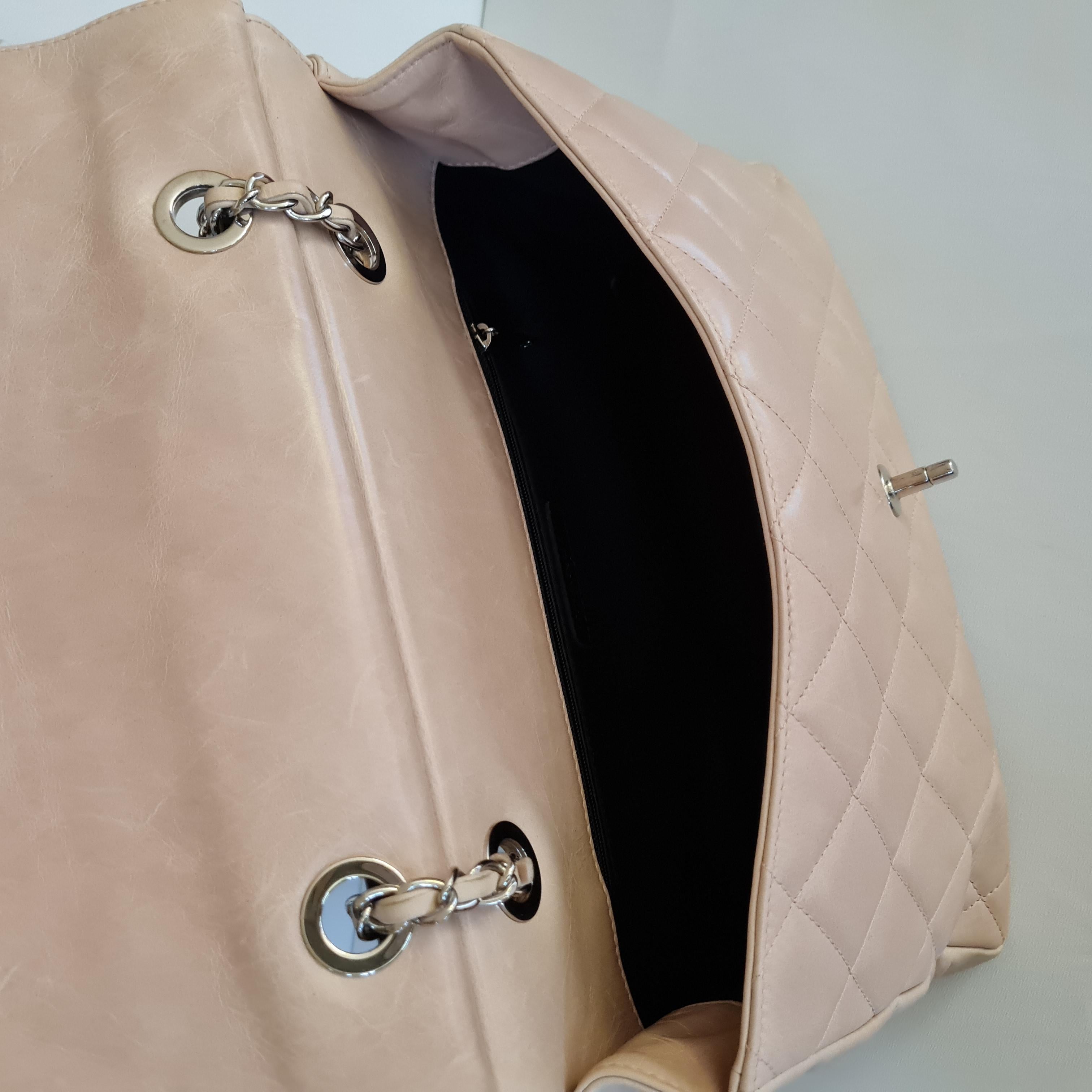 Chanel CC Delivery Tote Bag In Good Condition In Jakarta, Daerah Khusus Ibukota Jakarta