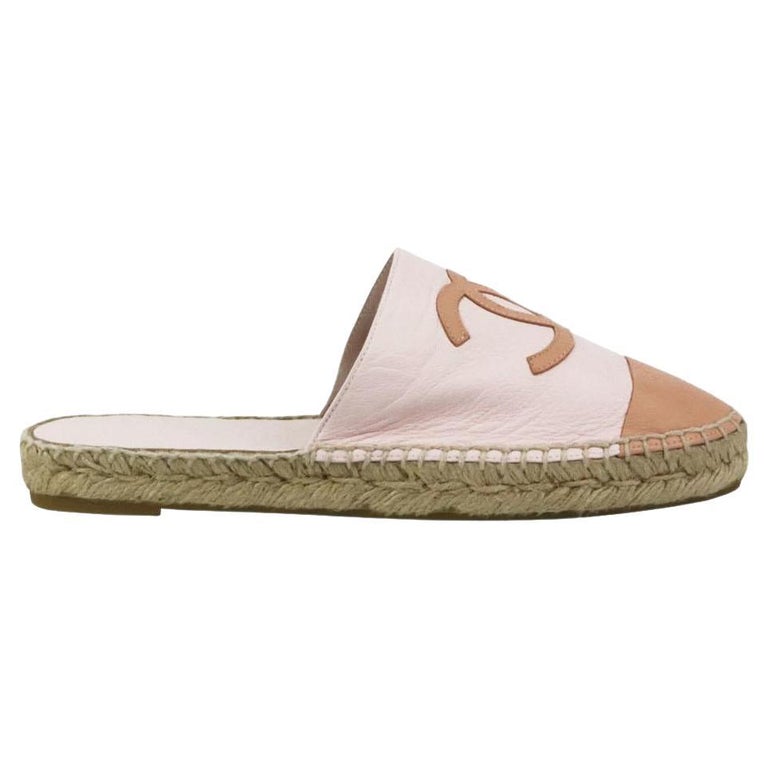 Chanel CC Detailed Leather Espadrille Mules EU 39 UK US at
