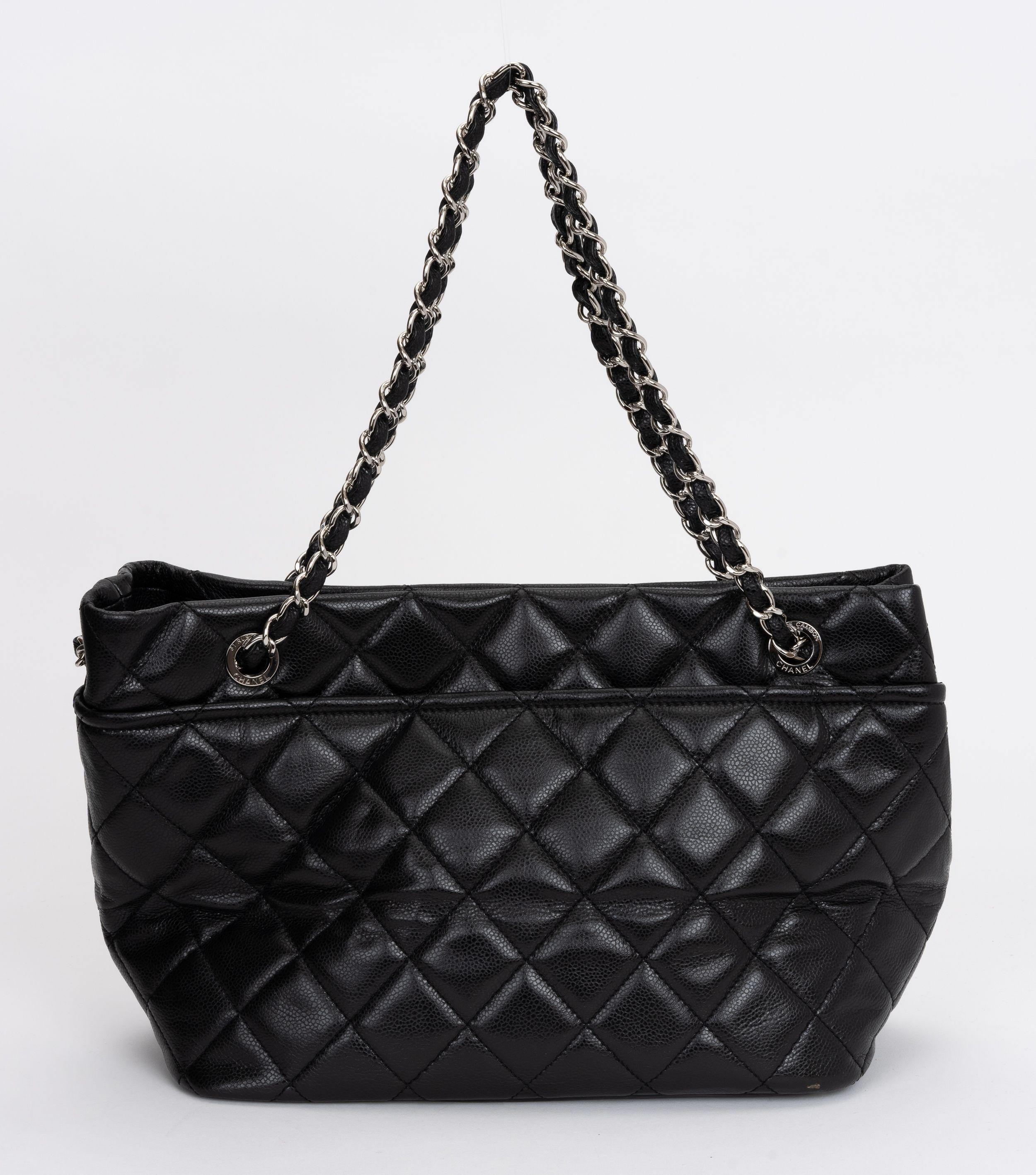 Chanel CC Diamond Quilted Tote Bag For Sale 3