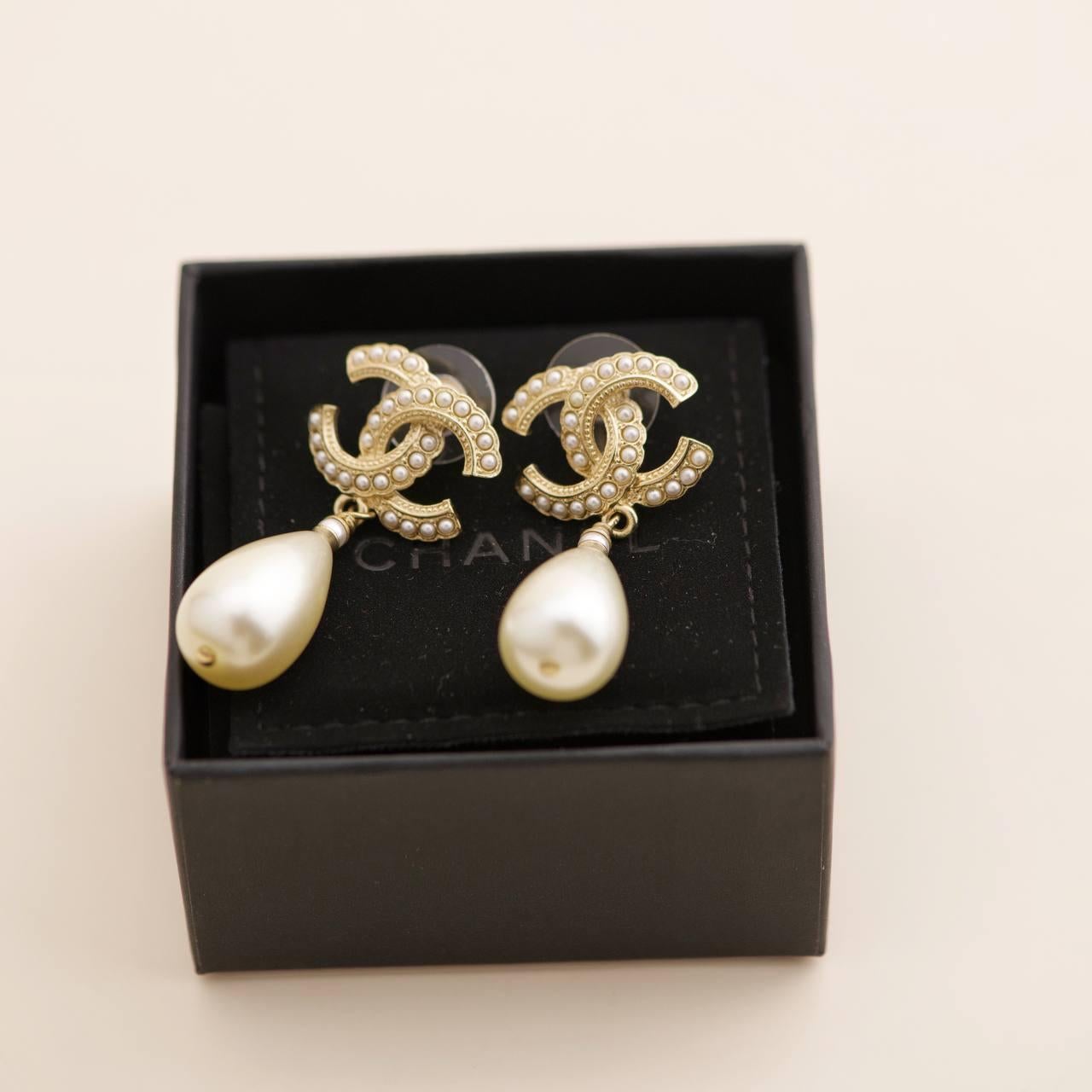 Brilliant Cut Chanel CC Drop Gold Metal Pearl Earrings