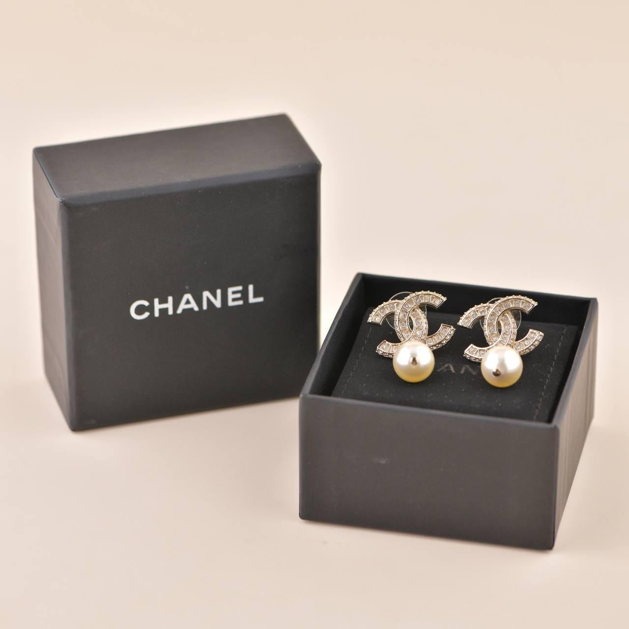 Brilliant Cut Chanel CC Drop Silver Crystal Metal Earrings For Sale