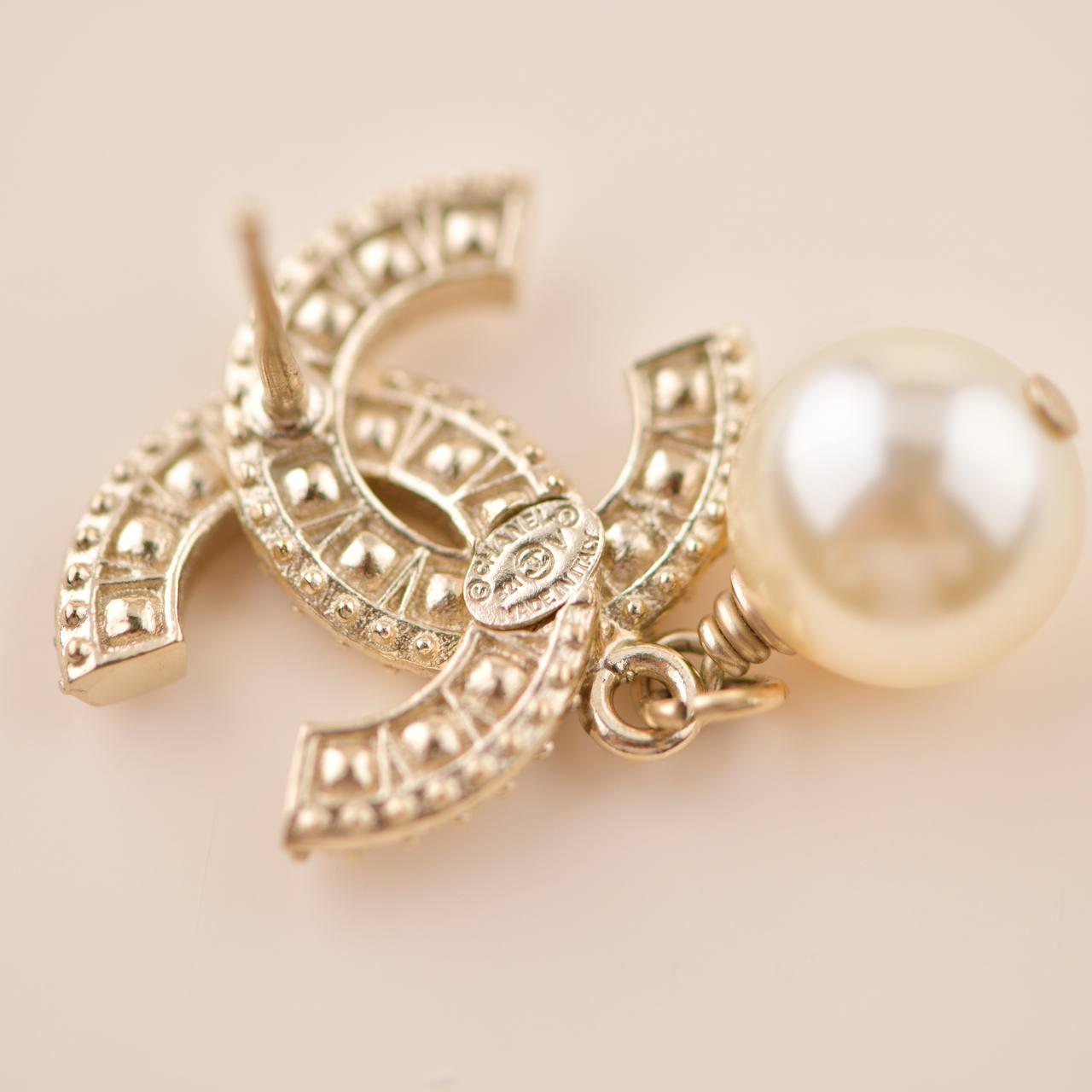 Chanel CC Drop Silver Crystal Metal Earrings For Sale 1