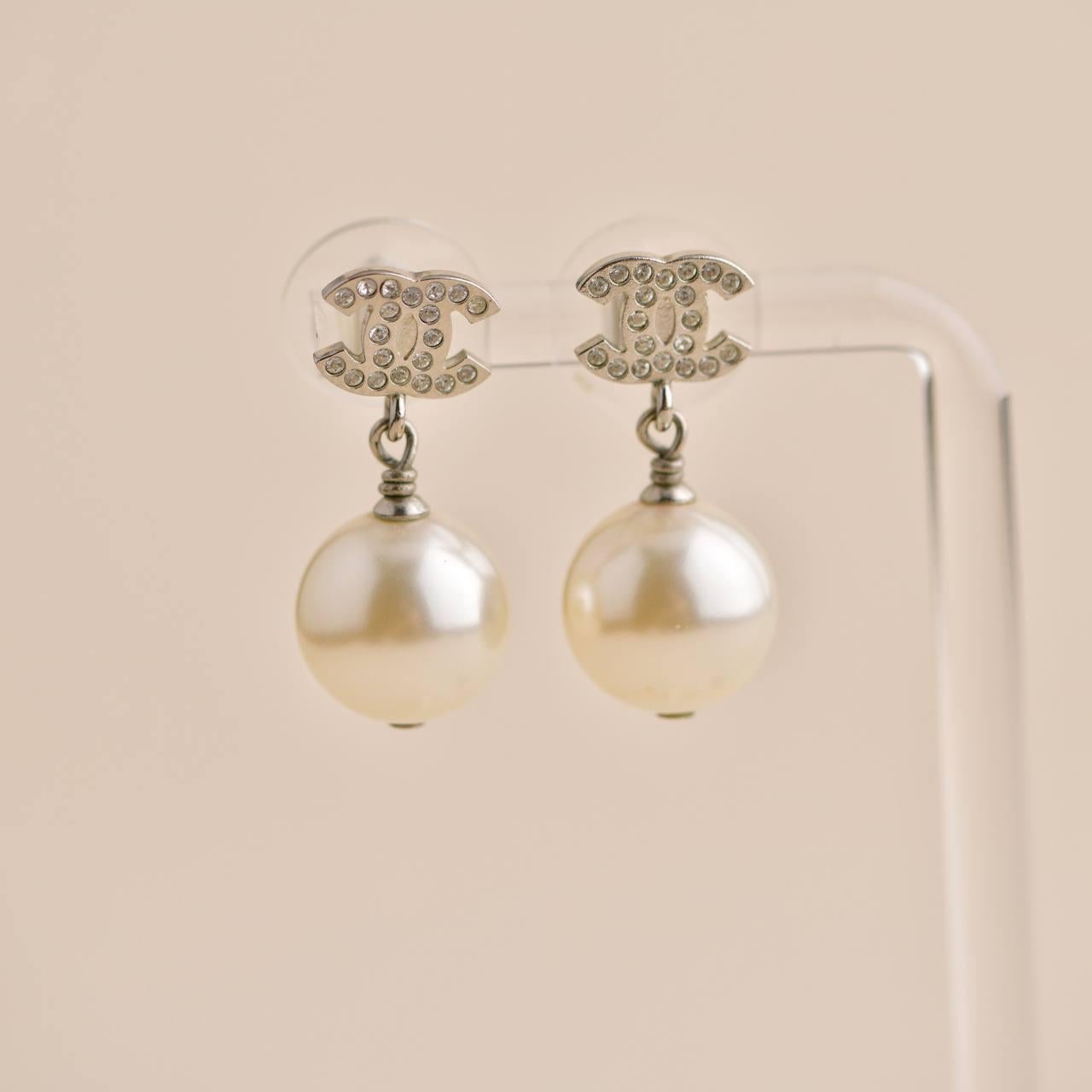 Chanel CC Drop Silver Metal Crystal Pearl Earrings For Sale 3