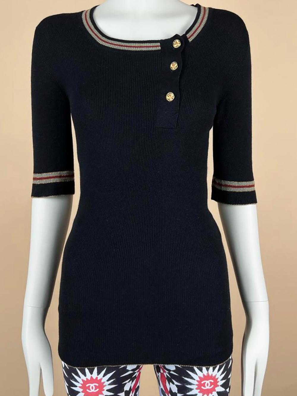 Chanel CC Eagle Buttons Cashmere Jumper In New Condition In Dubai, AE