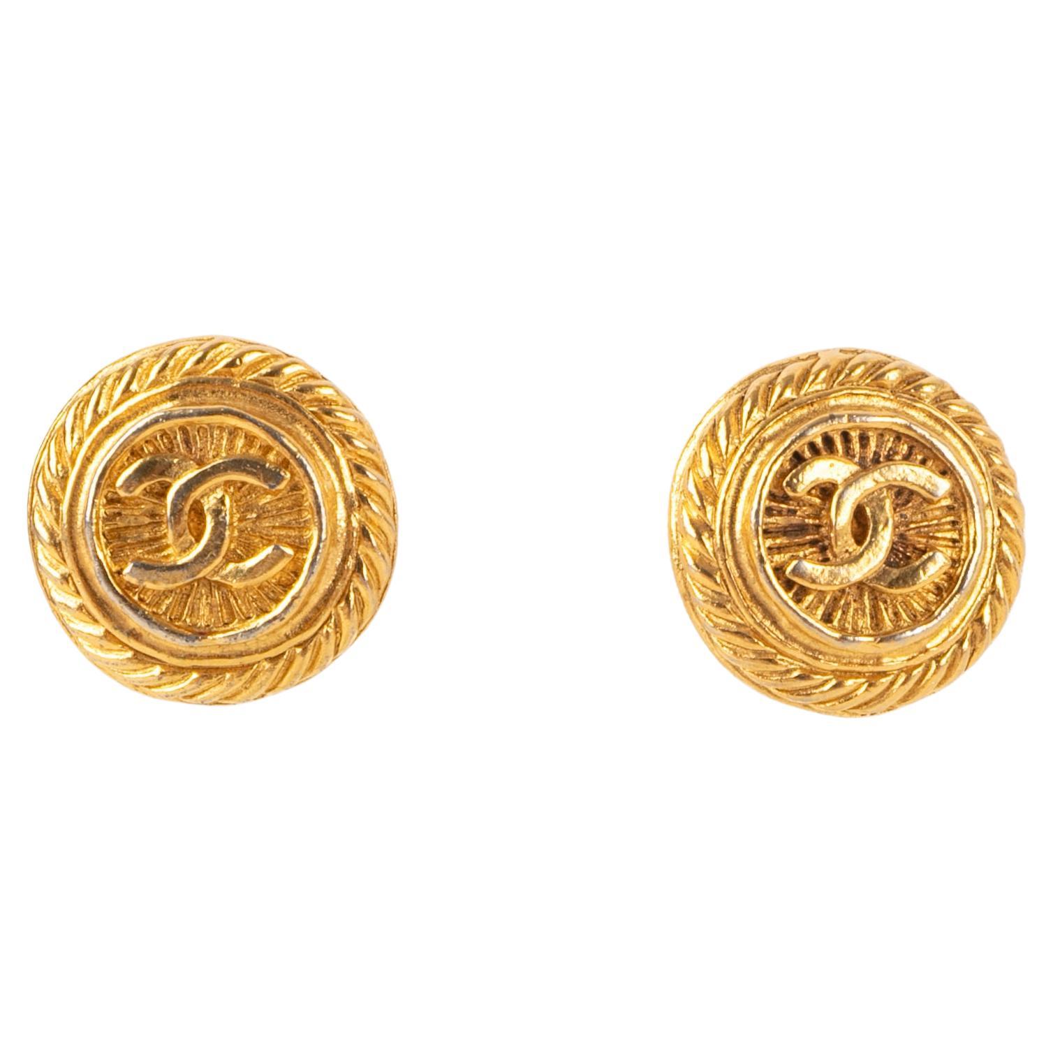 Chanel cc earrings 1980's