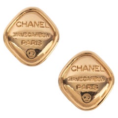 Chanel cc earrings 1980s