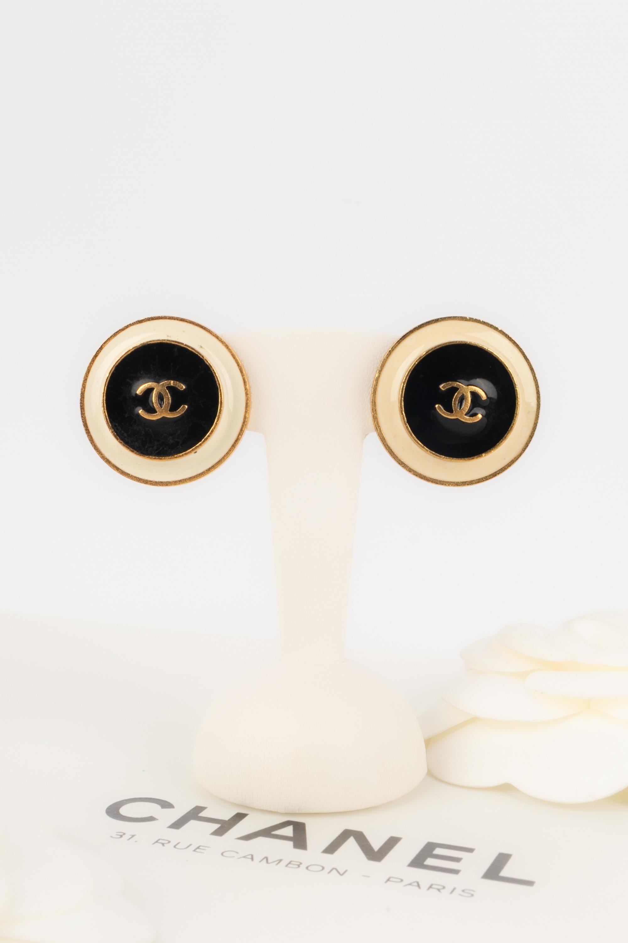 Chanel cc earrings 1995 In Excellent Condition In SAINT-OUEN-SUR-SEINE, FR