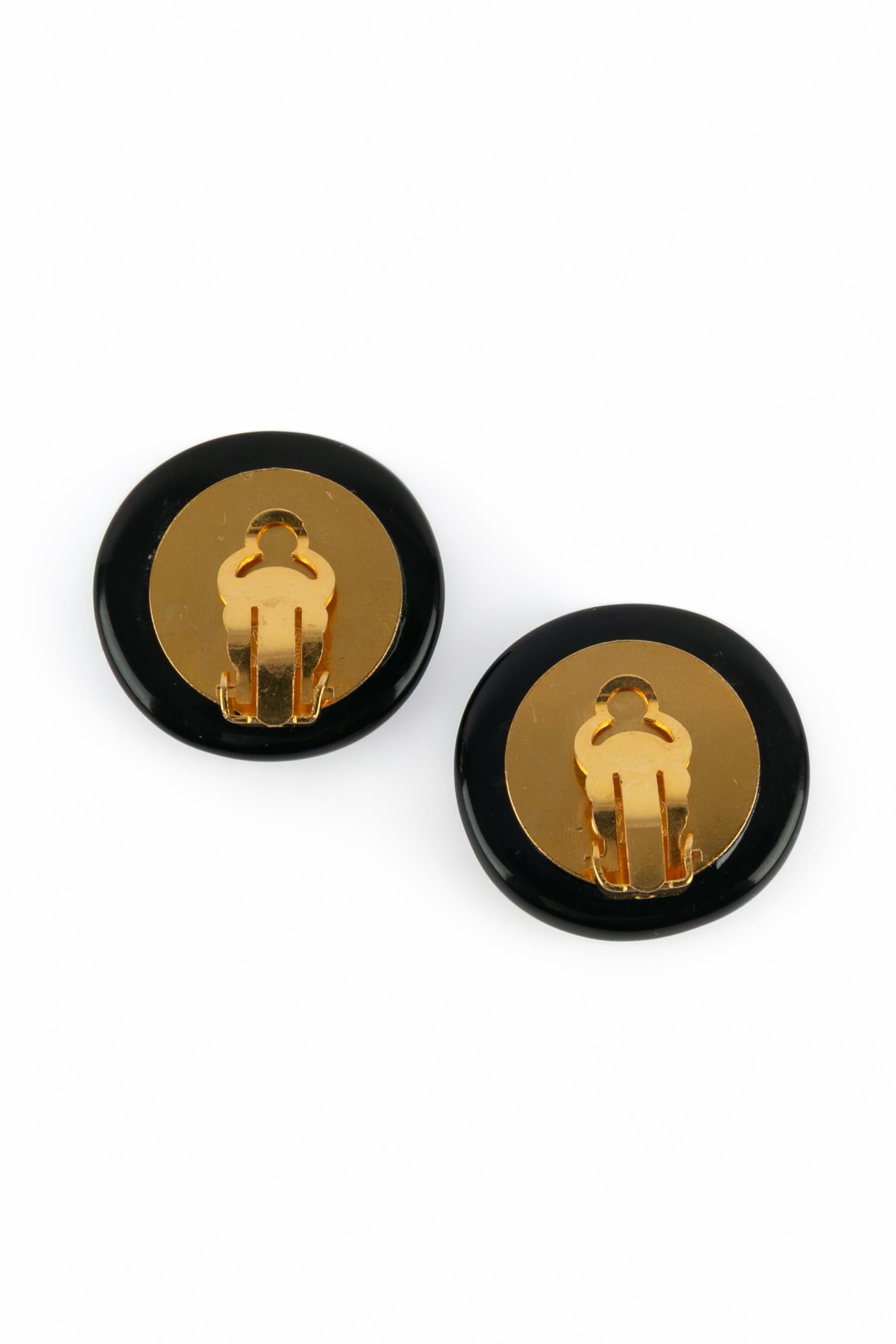 Women's Chanel cc earrings 1995 For Sale
