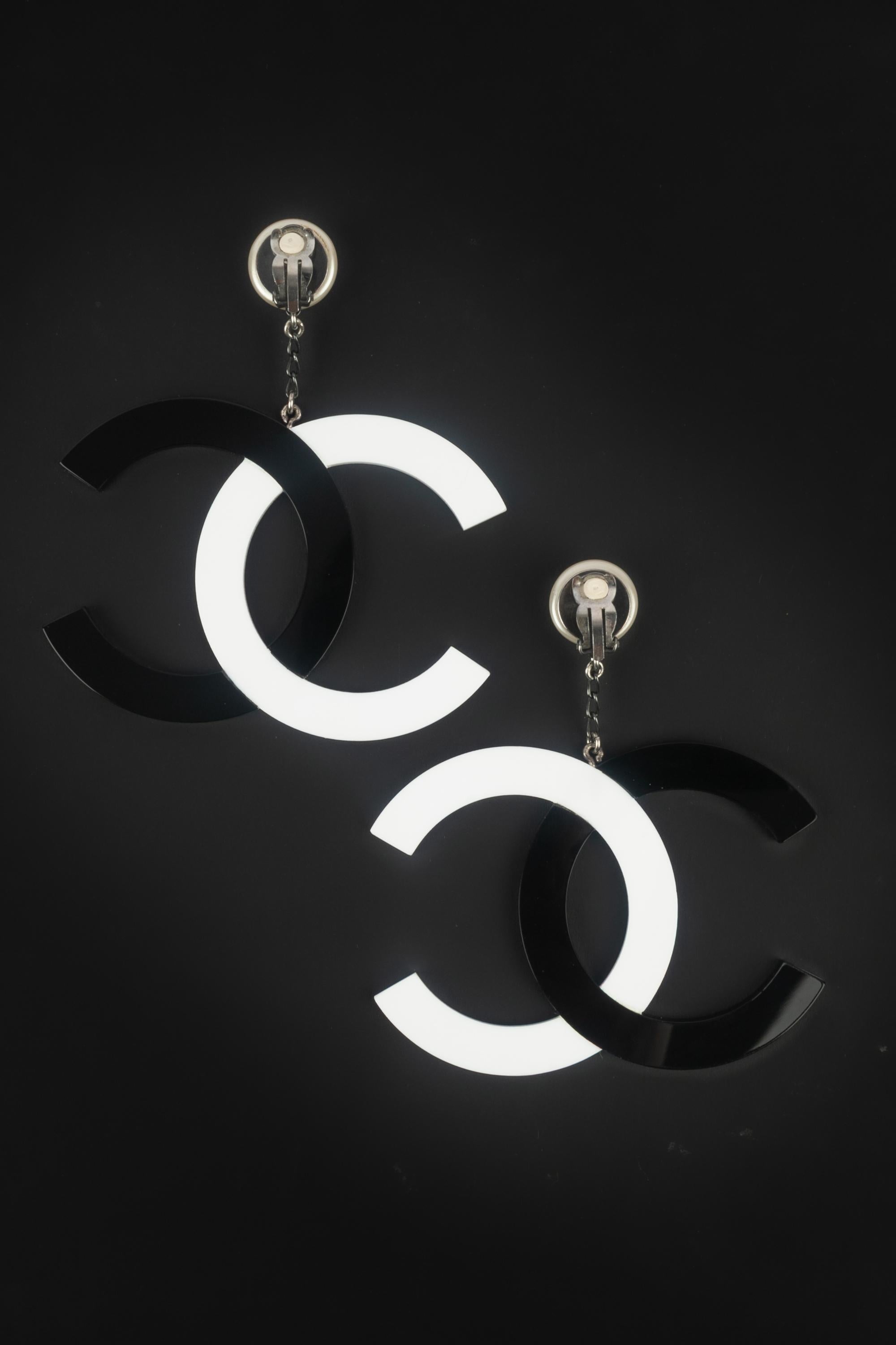 Donna Orecchini Chanel cc 1996 in vendita