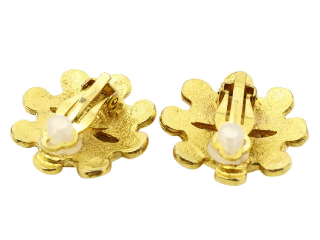 Gold-Tone Plated Chanel CC Earrings.

73548MSC