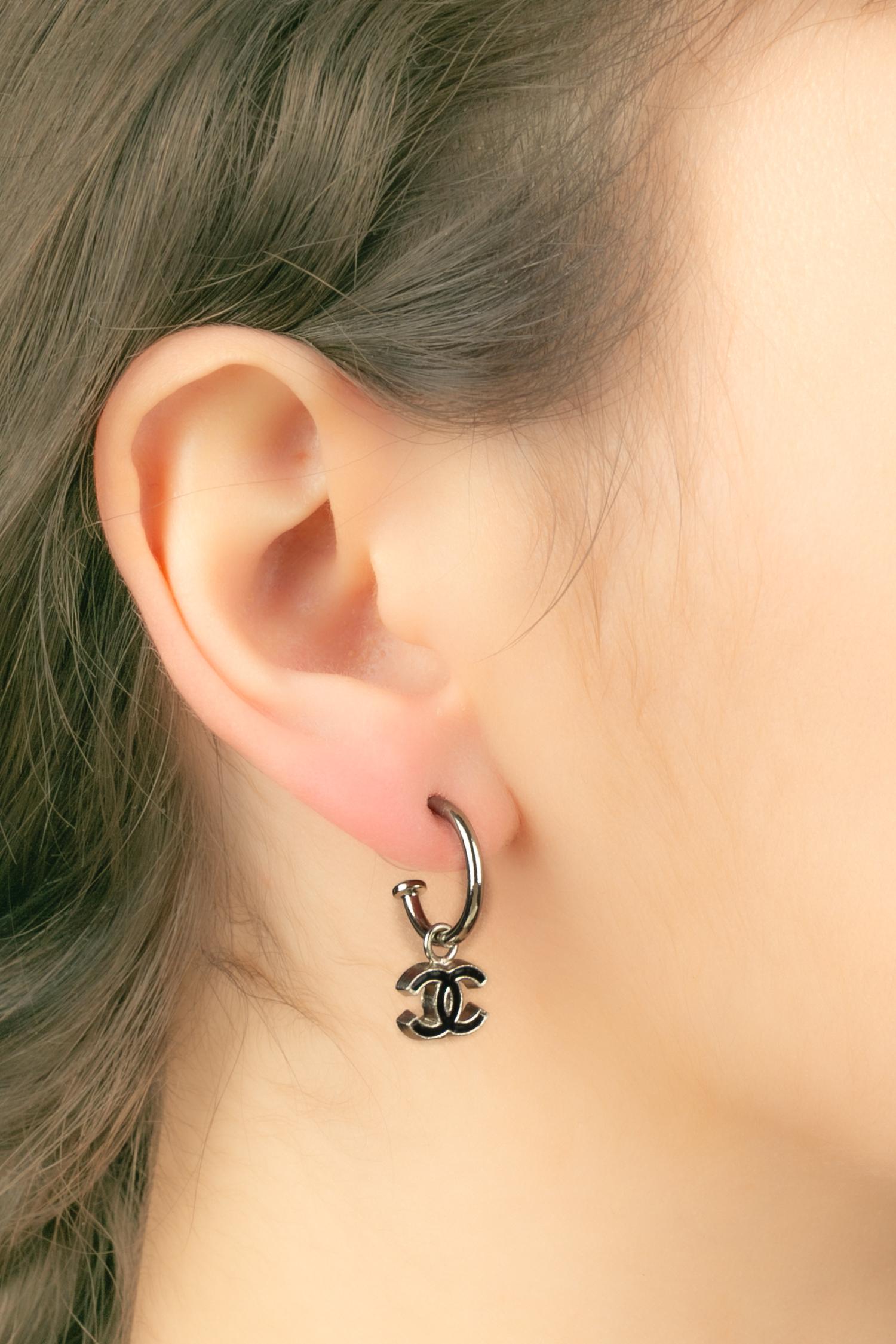 Chanel cc Ohrringe im Angebot 3
