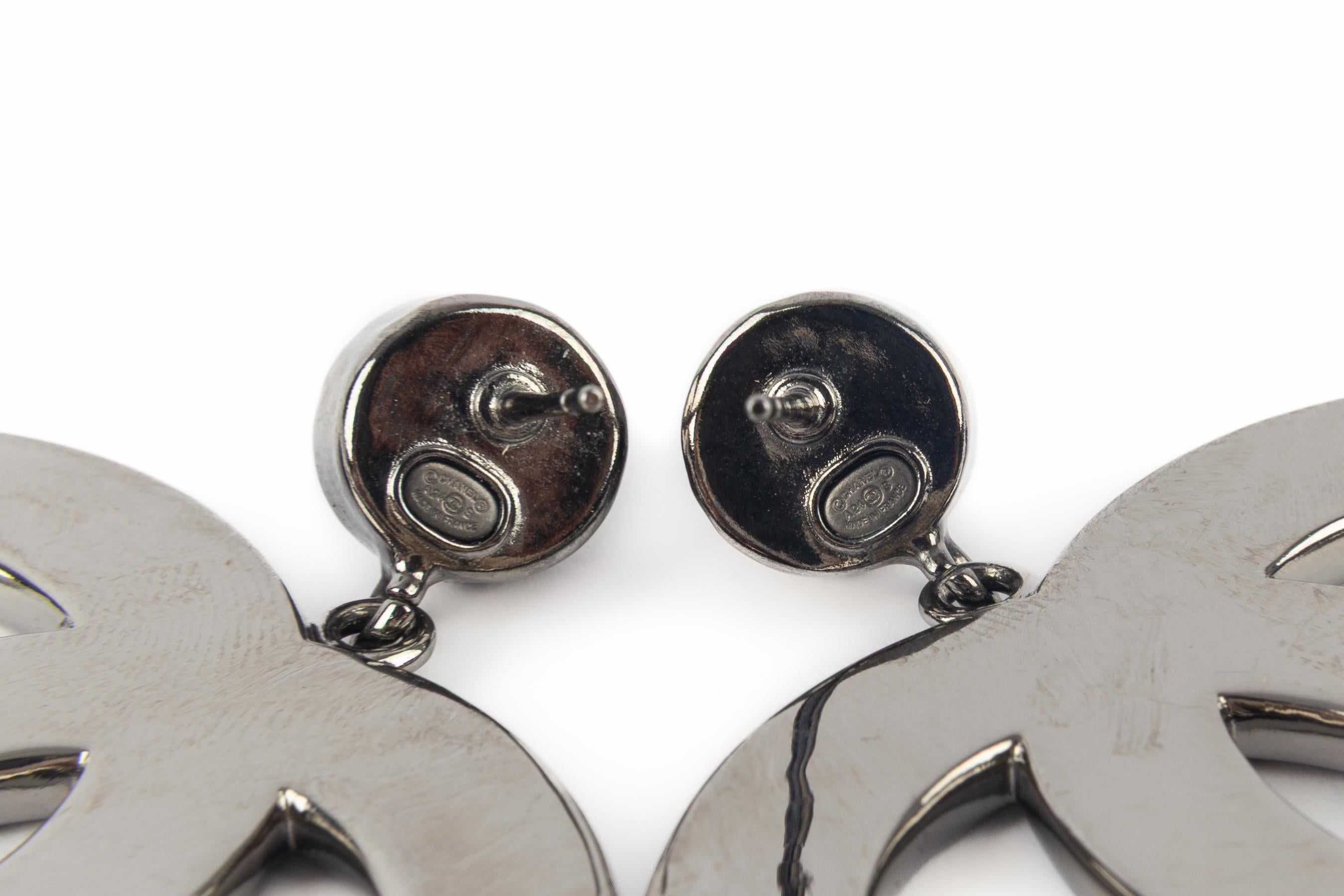 Boucles d'oreilles Chanel cc en vente 3