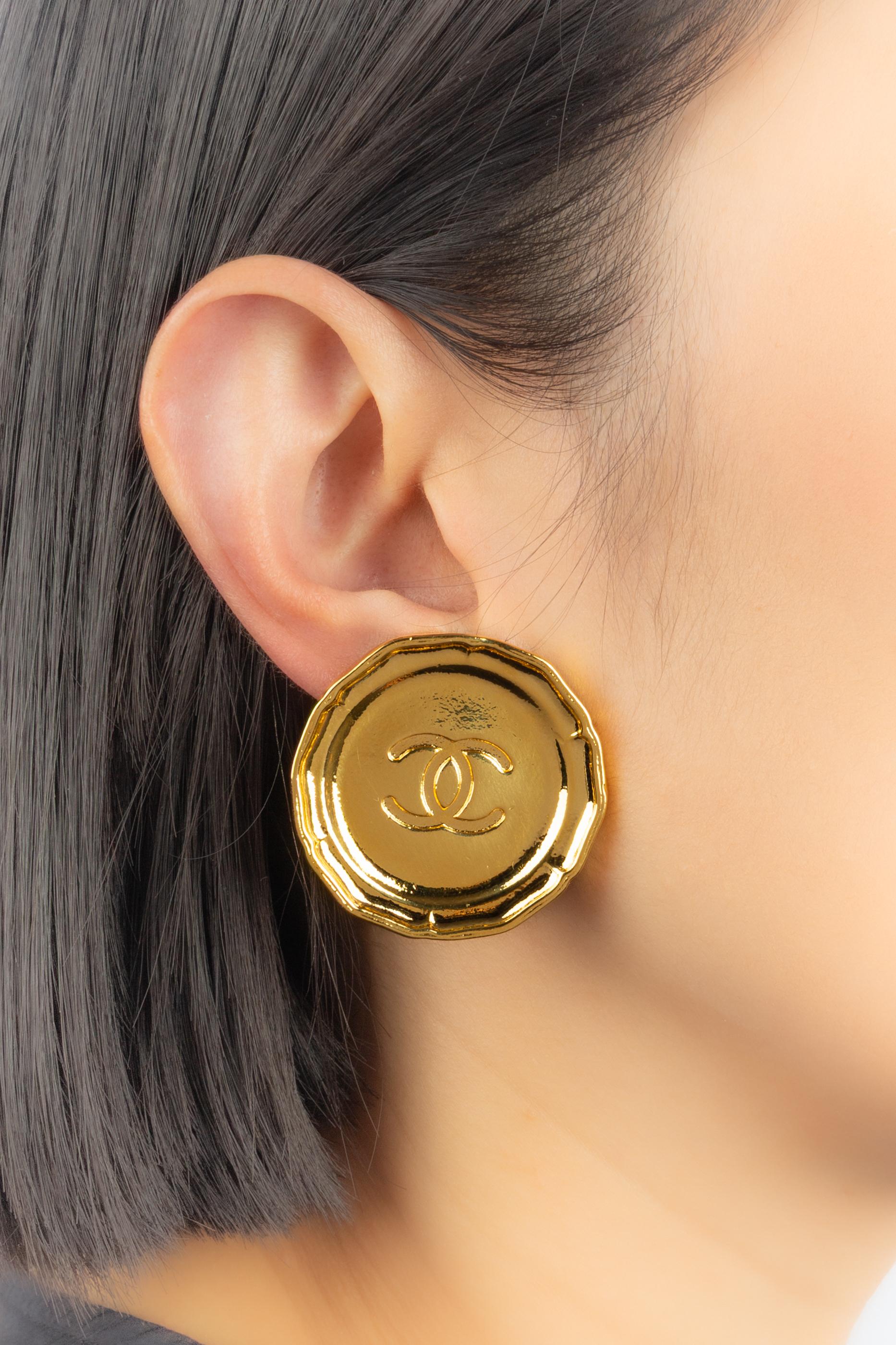 Orecchini Chanel cc in vendita 4