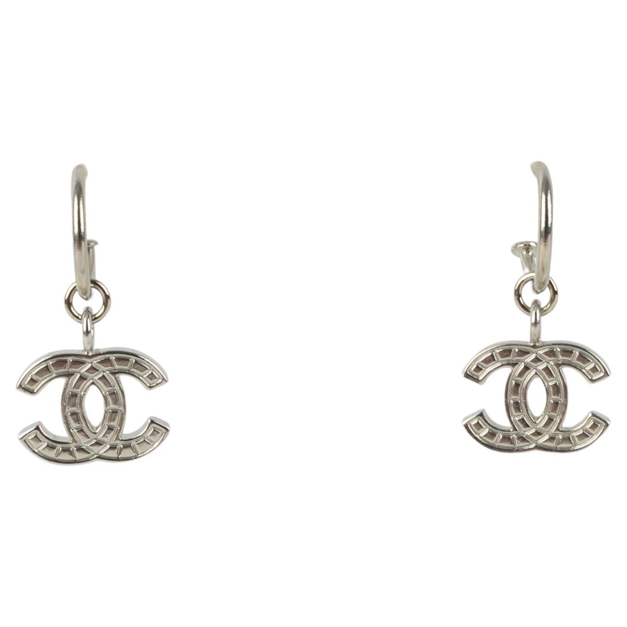 Chanel cc Ohrringe im Angebot