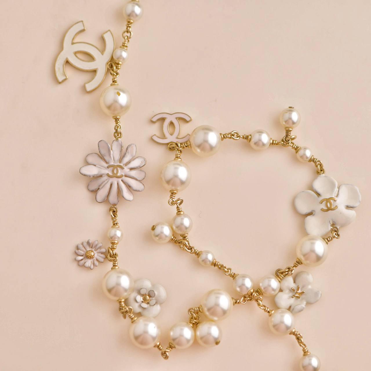 Chanel CC Enamel Camellia Flower Long Necklace For Sale 2