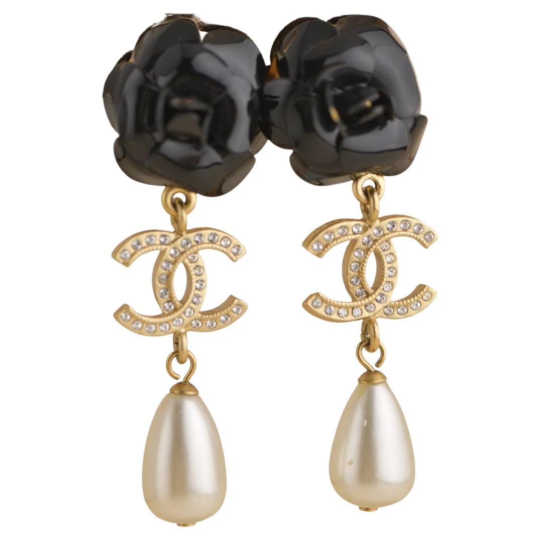 Chanel CC Enamel Faux Pearl Black Camellia Drop Pendant Earrings For Sale