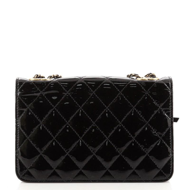 Chanel CC Eyelet Wallet on Chain Quilted Patent In Good Condition In NY, NY