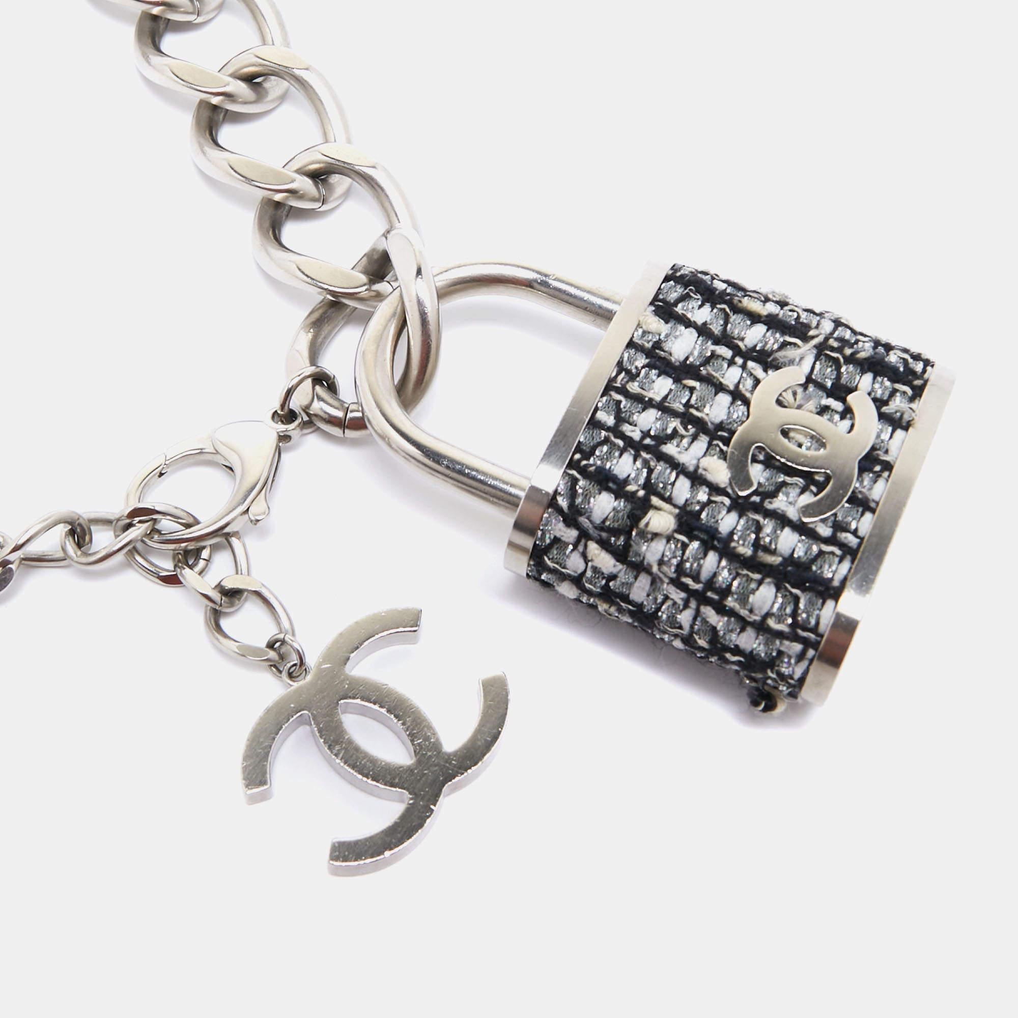 Chanel CC Stoff Charme Silber Ton Kette Gürtel im Angebot 3