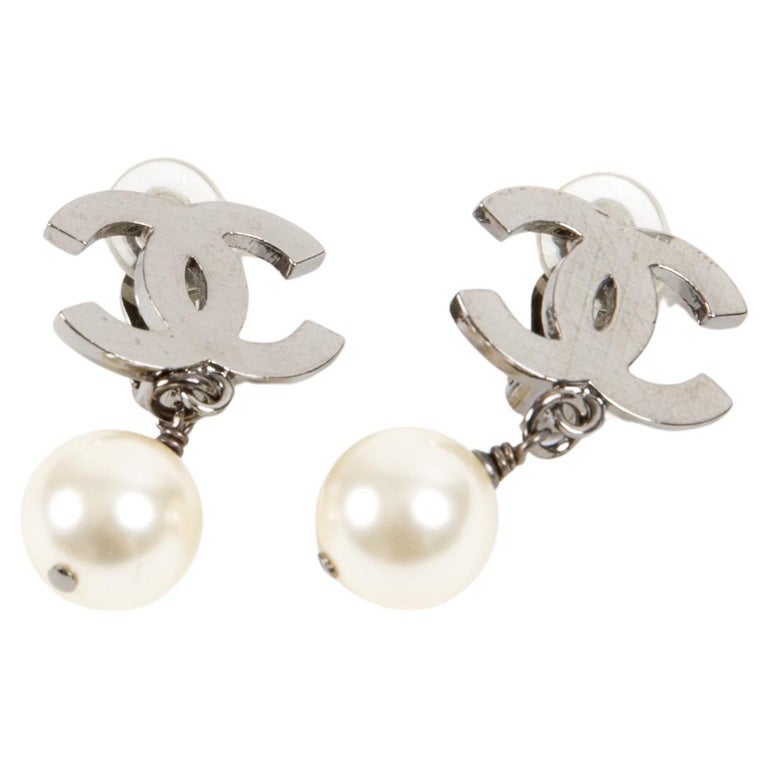 Boucles D'oreilles Vintage Métal Argenté Années 80 - Style Couture Avec Perle, Occasion
