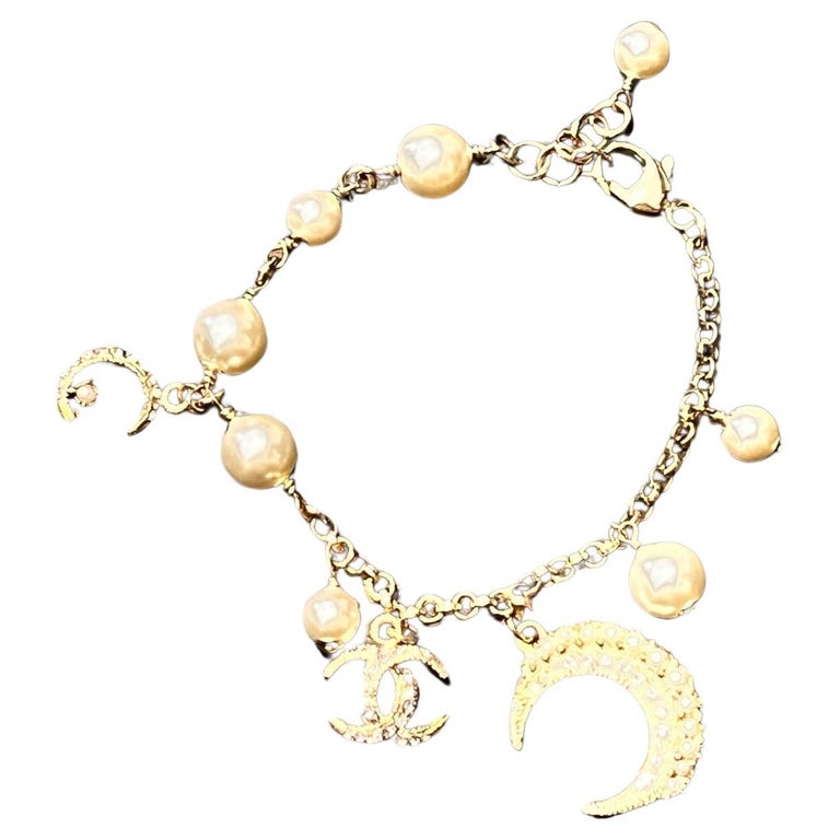CHANEL CC Faux Pearl Crescent Moon Charm Bracelet 2015 For Sale at 1stDibs