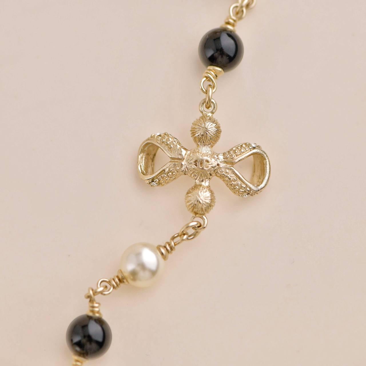 Chanel CC Faux Pearl Crystal and Bead Long Necklace For Sale 2
