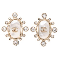 Chanel CC Faux Pearl Crystal Gold Tone Metal Clip On Earrings