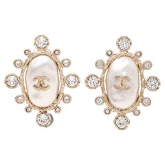 Chanel CC Faux Pearl Crystal Gold Tone Metal Clip On Earrings