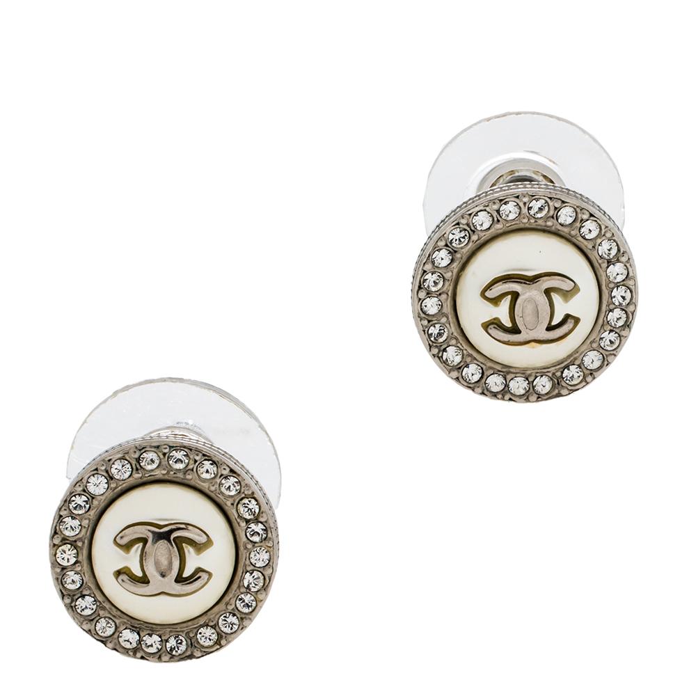 chanel round stud earrings