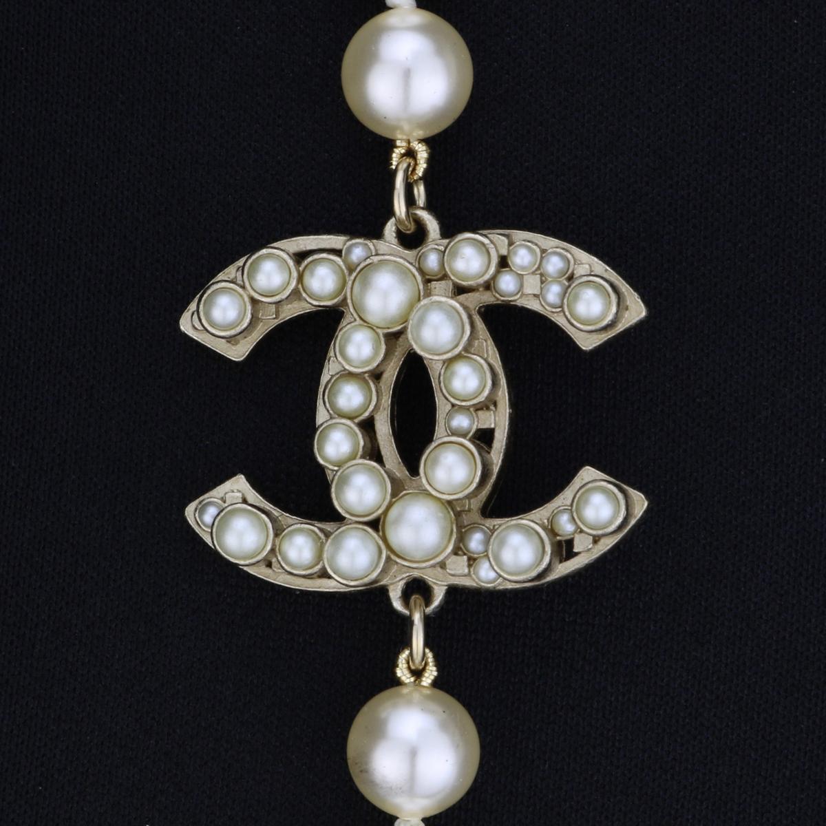 CHANEL CC Faux Pearl Gold Long Necklace 2014 In Excellent Condition In Huddersfield, GB