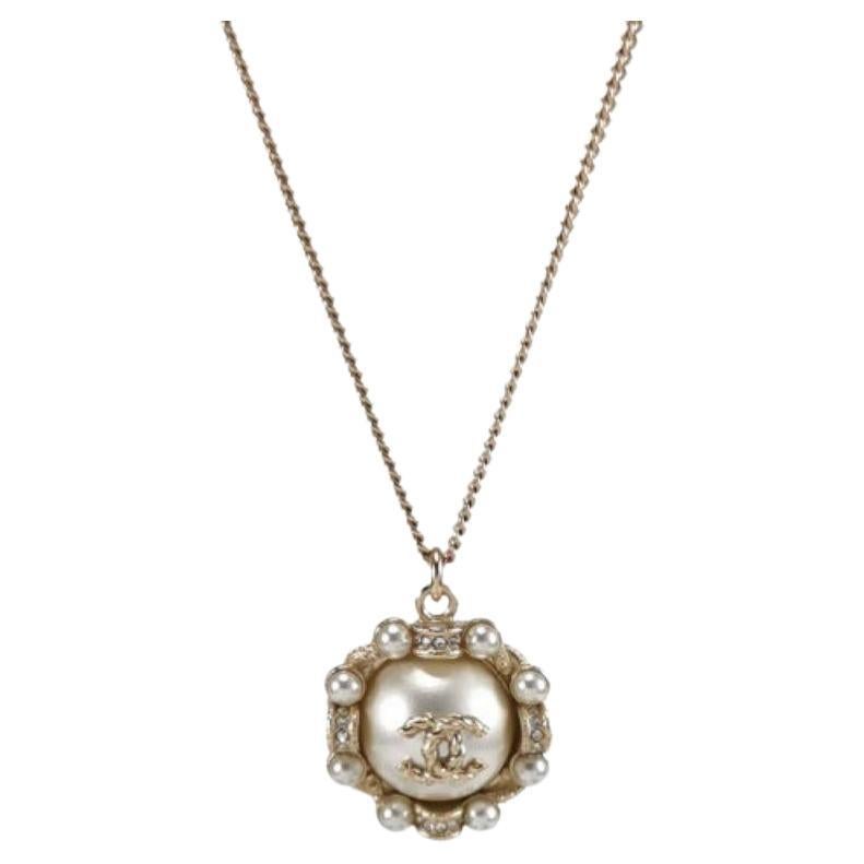 Chanel CC Faux Pearl Pendant Necklace For Sale