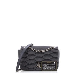 Chanel CC Flap Bag Efecto Escamas Denim Pequeño