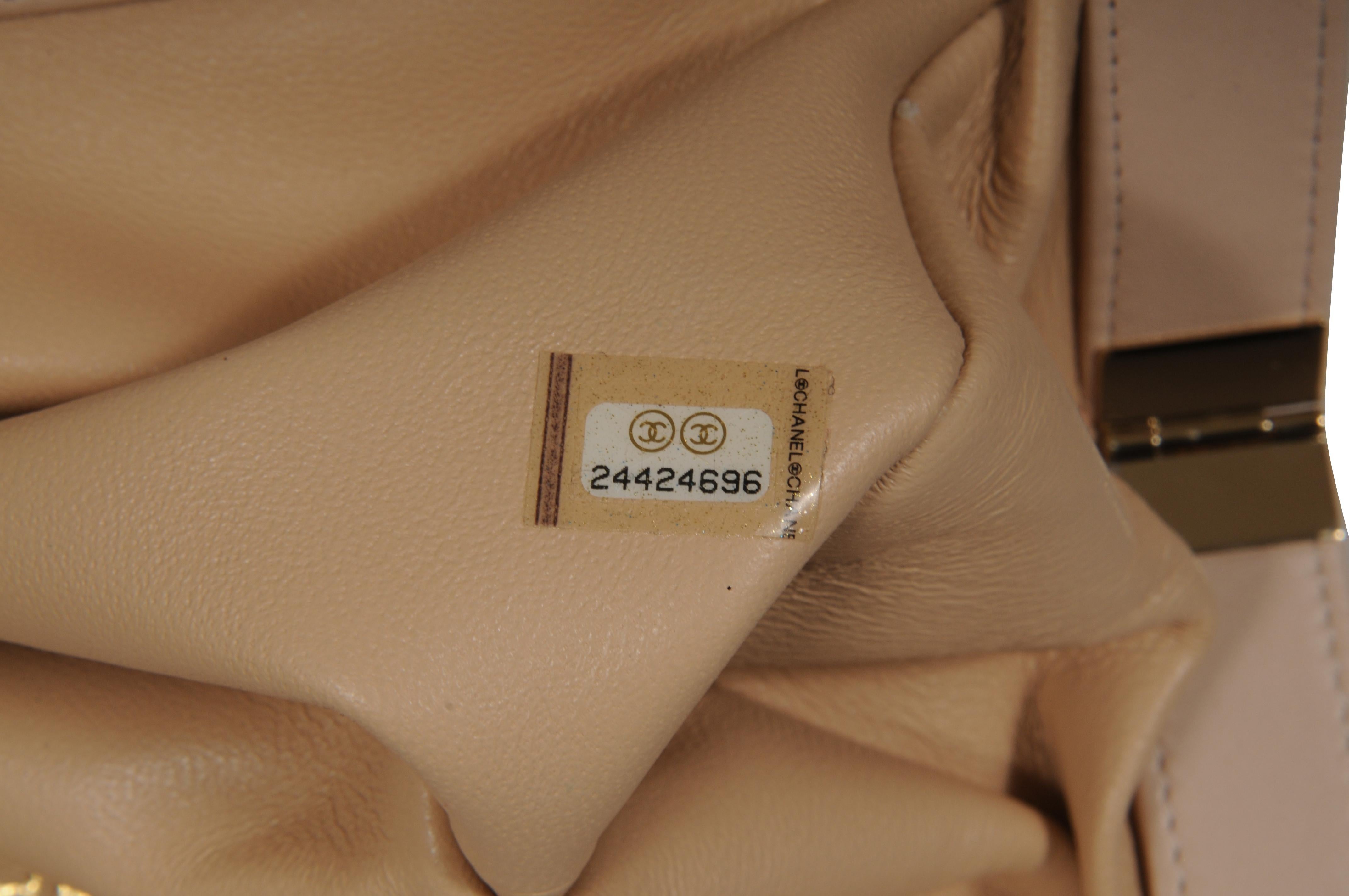 Chanel CC Frame Clutch in pelle d'agnello trapuntata neutra Tan Gold Hardware Beige Borsa in vendita 7