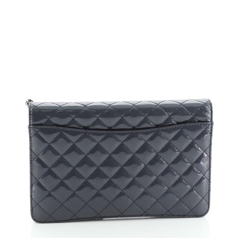Chanel CC Full Flap Crossbody Pouch Quilted Patent In Good Condition In NY, NY