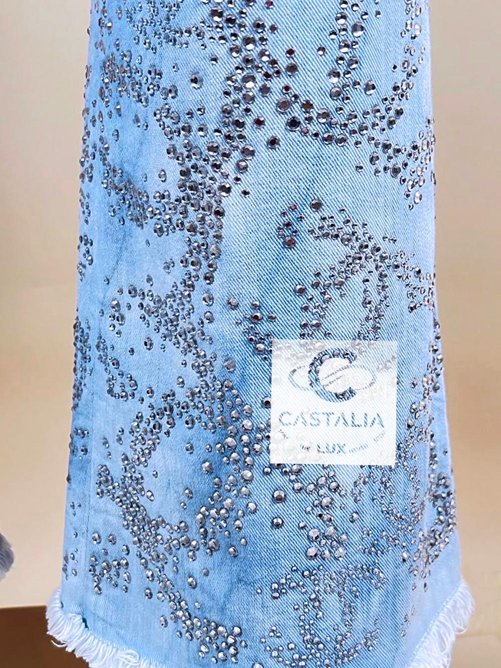 Chanel Paris / Saint-Tropez CC Logo Embellished Jeans 34 FR For Sale 2